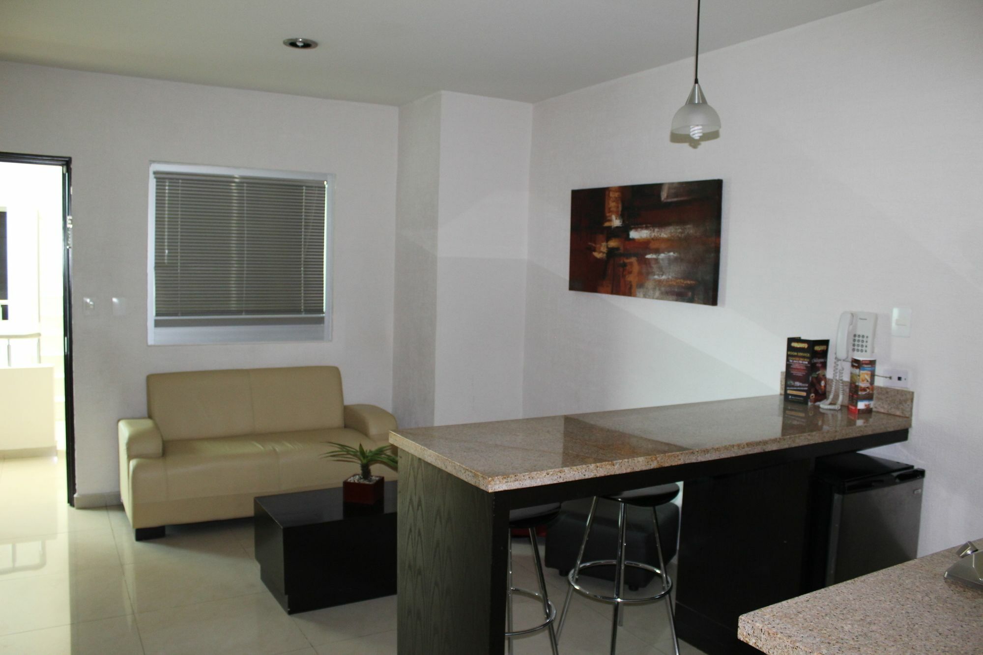Homesuites Zaragoza Culiacán Eksteriør bilde